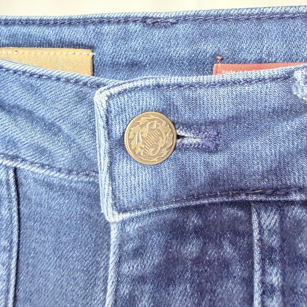 Pilcro The Icon Low Rise Flare Jeans in Dark Blue Size 25 - Picture 6 of 11